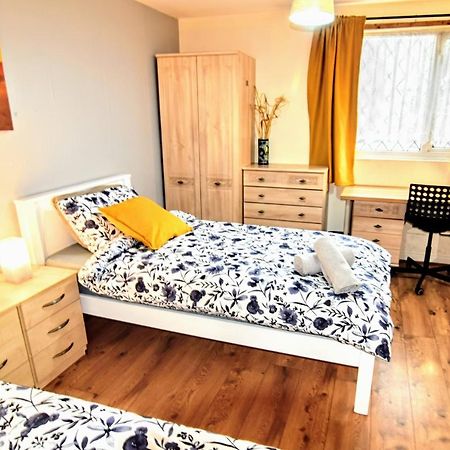 The Chinatown Home - Private Garden, Netflix, Bbq & Bar Birmingham Dış mekan fotoğraf