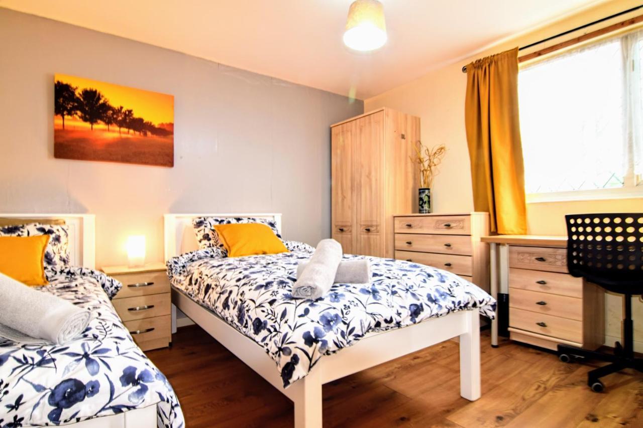 The Chinatown Home - Private Garden, Netflix, Bbq & Bar Birmingham Dış mekan fotoğraf