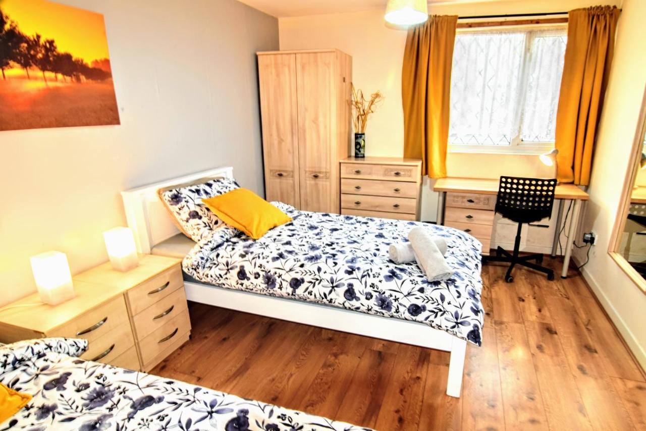 The Chinatown Home - Private Garden, Netflix, Bbq & Bar Birmingham Dış mekan fotoğraf